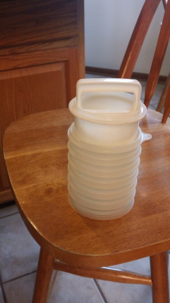 Vtg Tupperware #883 Burger Keeper 6 Keepers/ Press/ Ring/ seal 9 pc-Opaque-used