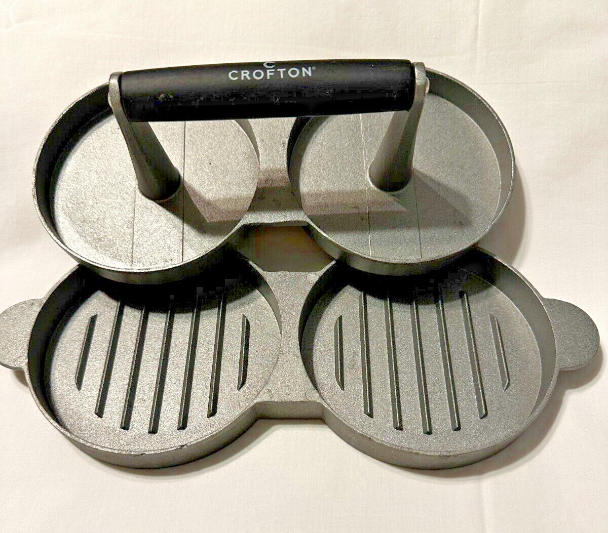 Crofton Non-Stick Hamburger Press, Heavy Duty Cast Aluminum Slightly Used #2142 gallery