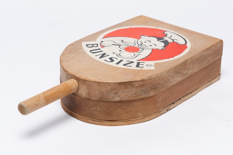 Vintage 1950's Bunsize Wood Hamburger Press Kitchen Diner Nostalgia gallery