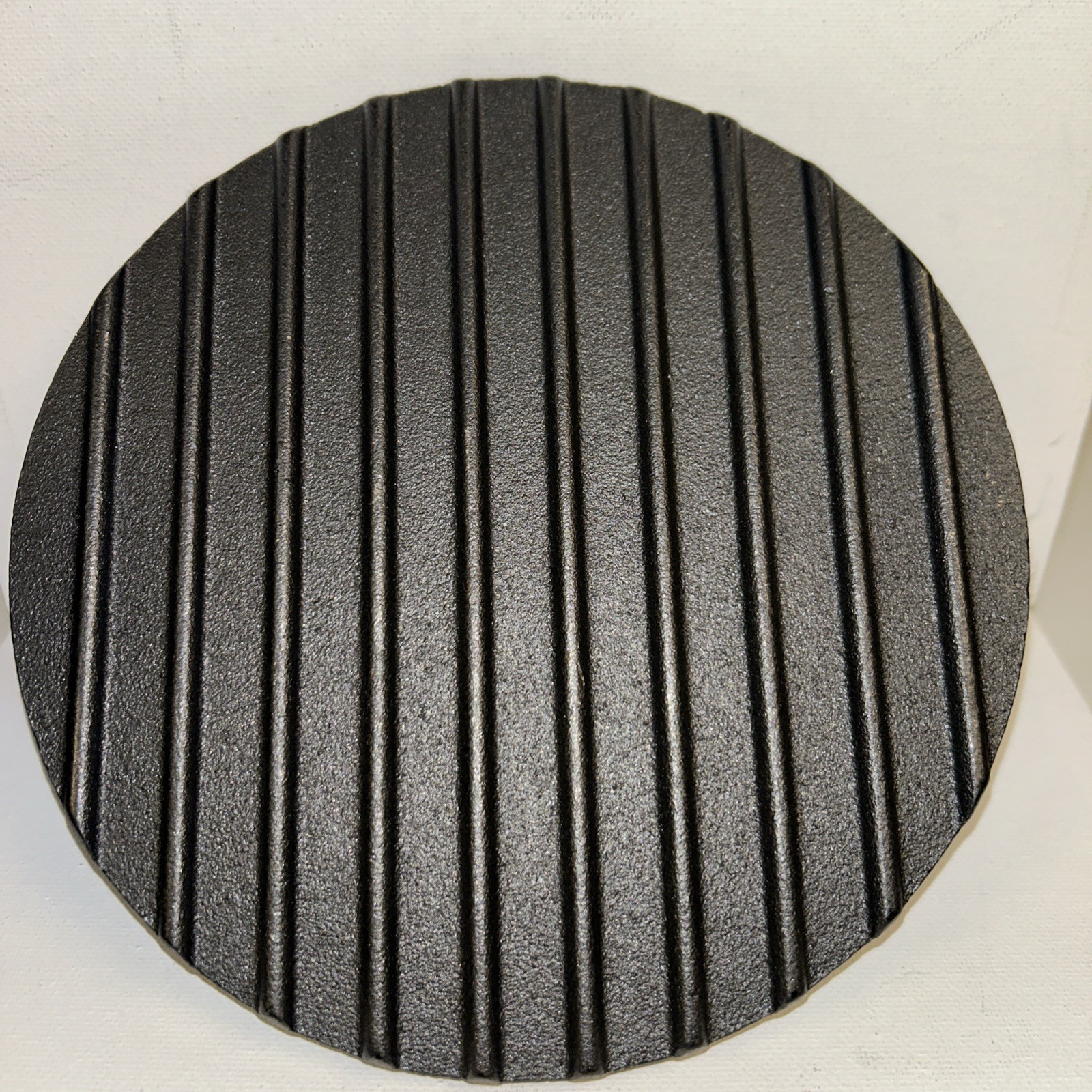 Shizzo Burger Press Kit, Cast Iron Rectangle & Round Grill Press (3-6) gallery