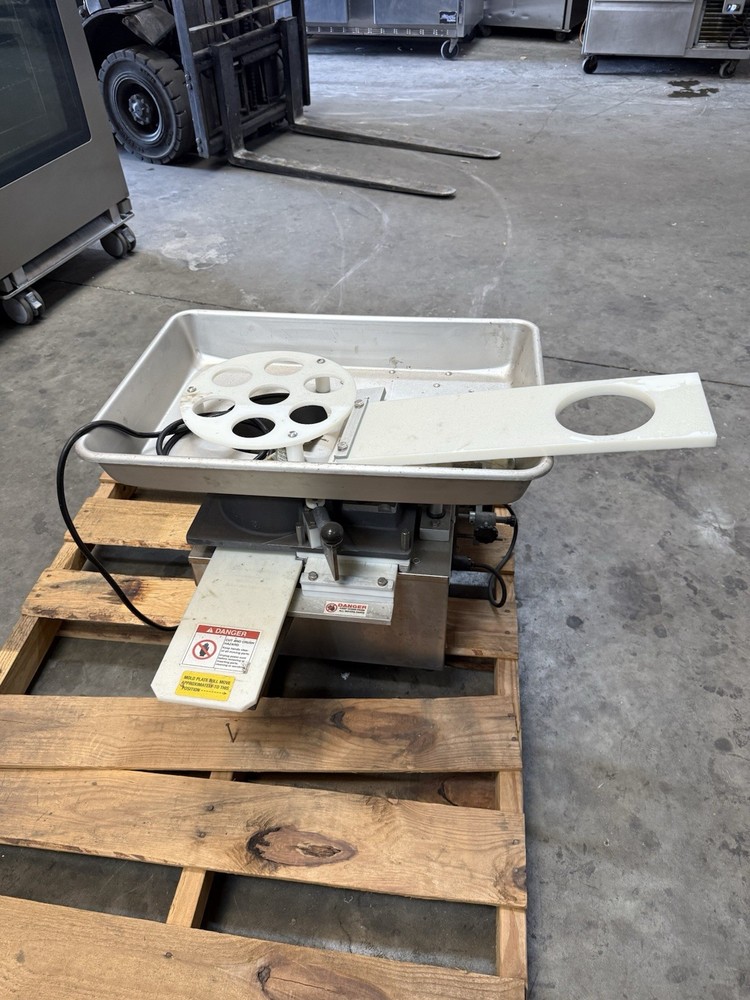 Patty-O-Matic Protegé PR12 Hamburger Patty Machine Commercial Patty Maker New