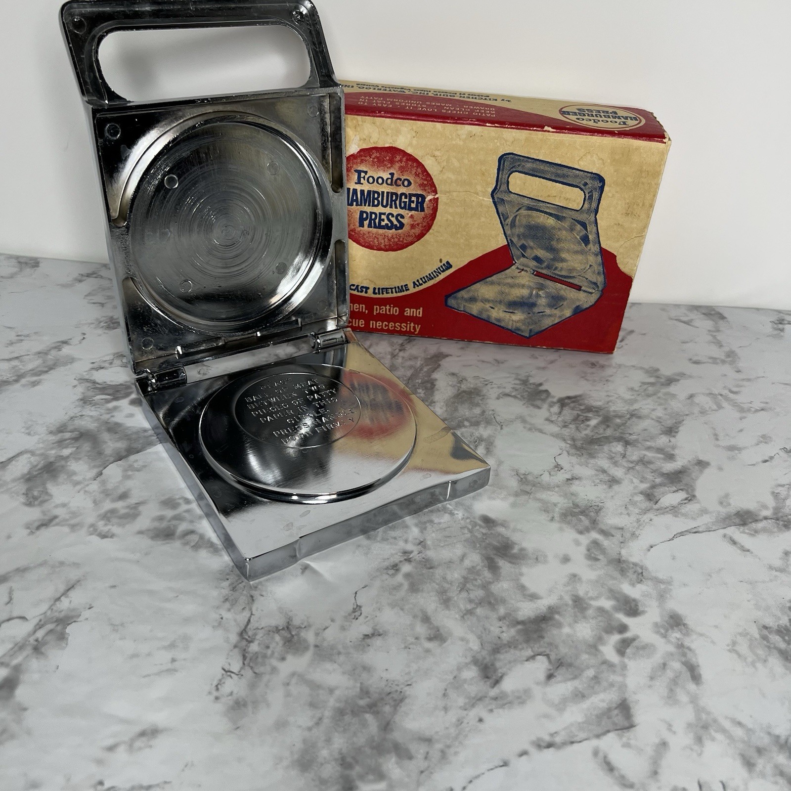 Vintage Foodco Hamburger Press Solid Die-Cast Lifetime Aluminum w/ Original Box gallery