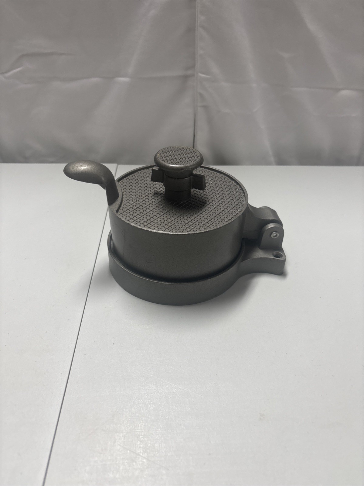 Heavy Duty Aluminum Burger Press Adjustable Thickness From 1/4 Inch To 1 Inch gallery