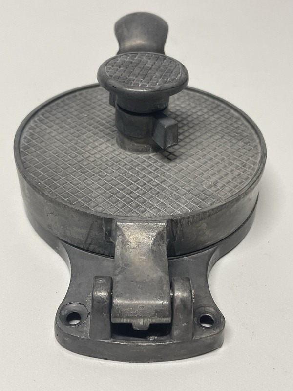 Vintage Retro Hinged Adjustable Aluminum Hamburger Press 4.5" Wide Mountable gallery