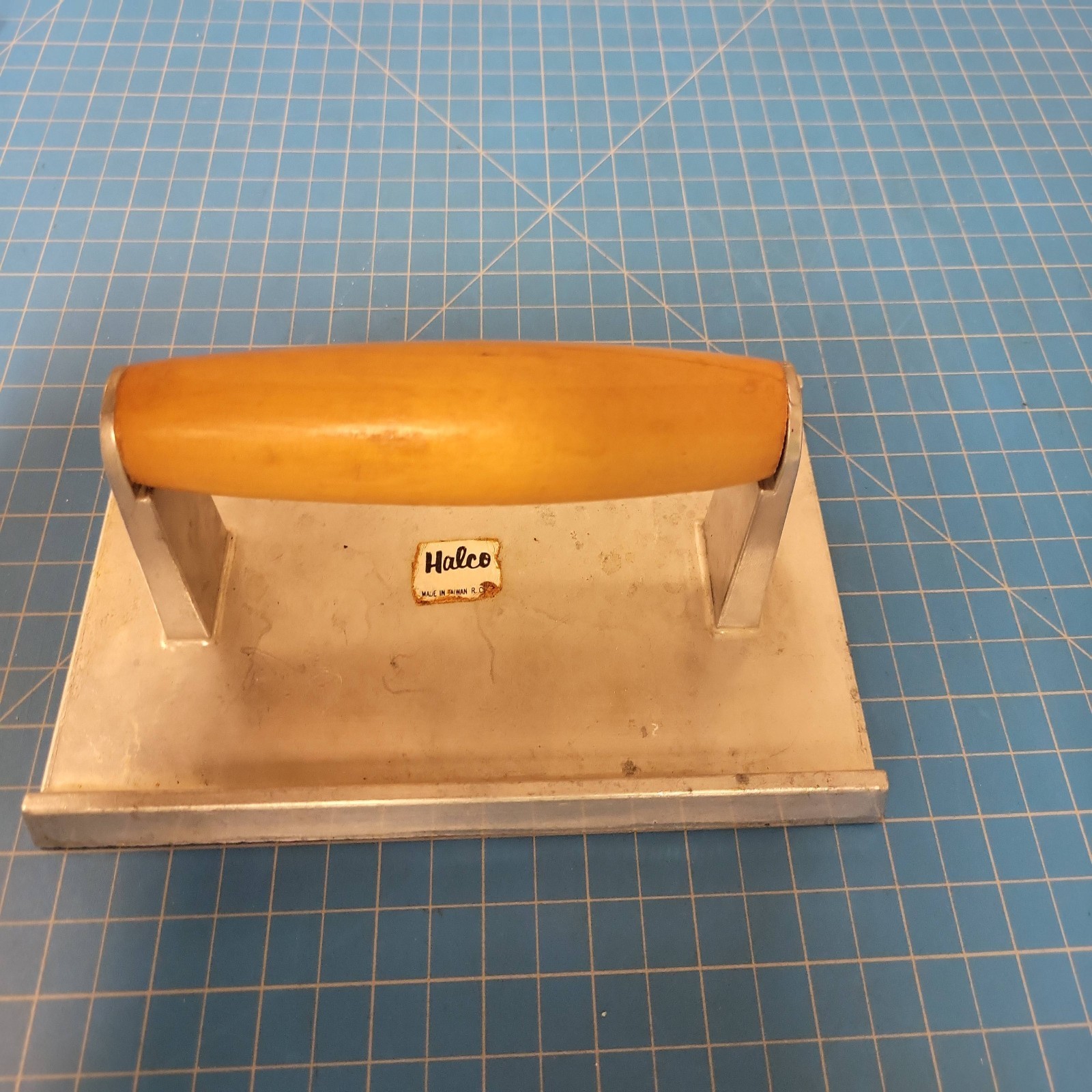 Vintage Halco Aluminum Burger Press Meat Steak Weight Heavy Duty Grill Press 9" gallery
