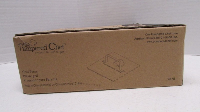 Pampered Chef Grill Press Enamel Coated Cast Iron #2875 New In Box 8.5”x 8.5” Sq gallery
