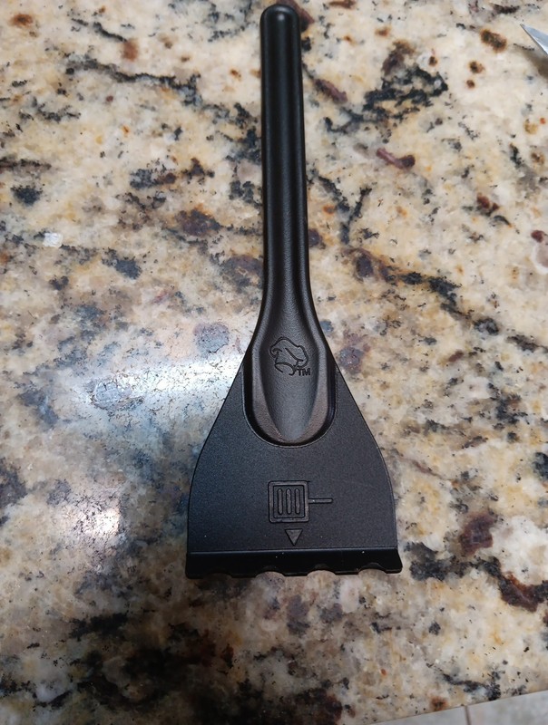 Pampered Chef Cast Iron Grill Press 8.5” Square For Meat, Bacon, Burgers EUC gallery