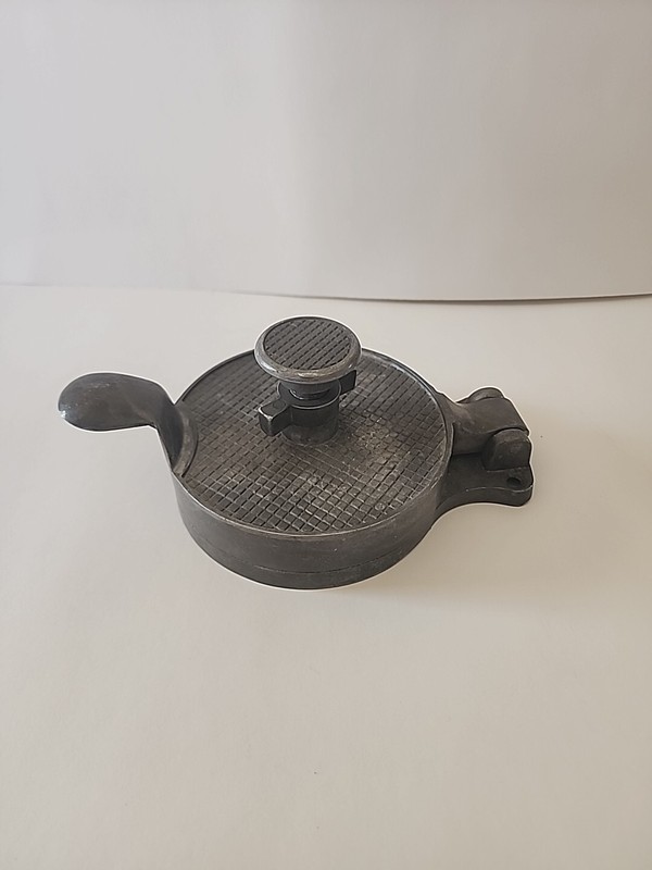 VTG HAMBURGER PRESS TURN DIAL SIZE INCH THICKNESS 4 5/8 " X 1 ... gallery
