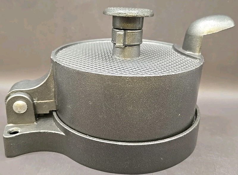 Single BURGER PRESS Made of Non-Stick Metal Adjustable Thickness 4.5" Diameter gallery