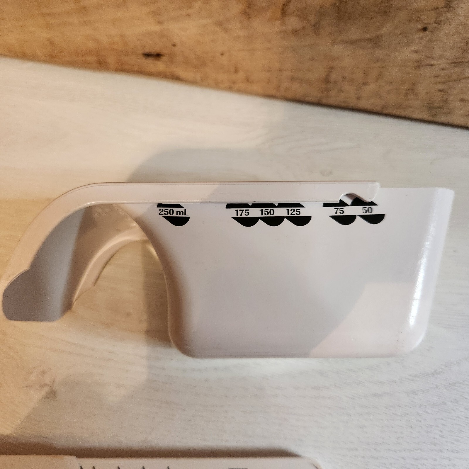 Pamperchef: Lot of One Measuring Cup and Two Measuring Spoons Kitchen Gadgets gallery