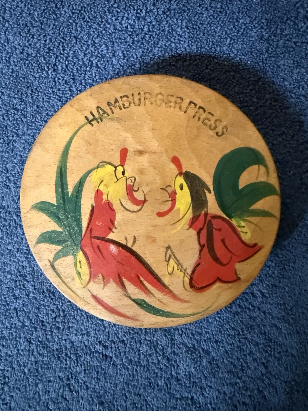 Vintage Round Wooden Hamburger Press With Two Roosters Fighting 6.0”. Japan gallery