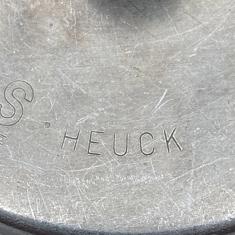 Vintage 1960s Heuck Burger Press Metal CIN'TI 20.0. US Pat D191367 USA EUC gallery