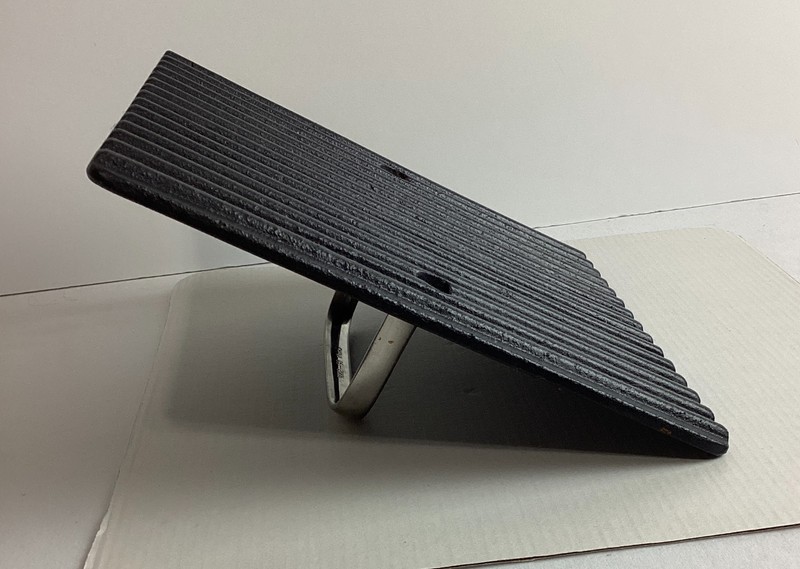 VTG (2006) Pampered Chef Heavy Duty Cast Iron 8 1/2" Square Grill Press #2875 gallery