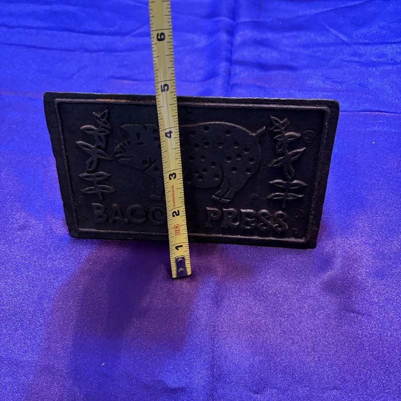 Norpro Cast Iron Pig Bacon Grill Press Burger Steak Wood Handle Man Gadget gallery