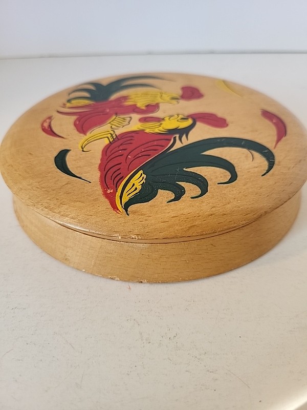 Vintage Japanese 50's Wooden ROOSTERS Hamburger Press Westwood Products gallery
