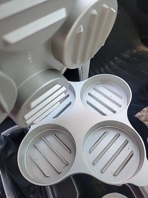 Williams Sonoma. Mini Slider Burger Press 4 -Hole. Preowned. Fast Shipping gallery