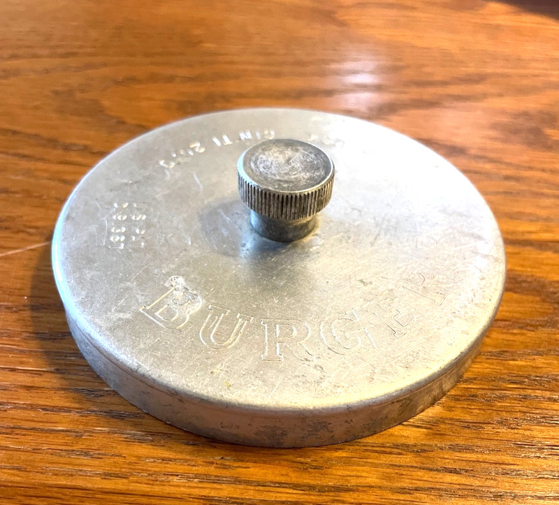 Vintage 1960s Heuck Burger Press Metal CIN'TI 20.0. US Pat D191367 USA gallery