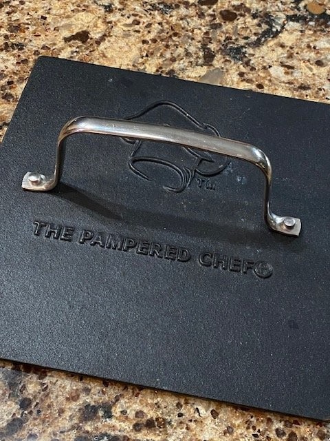 Pampered Chef Cast Iron Grill Press #2875 8.5” Smashburger / Panini Sandwich gallery