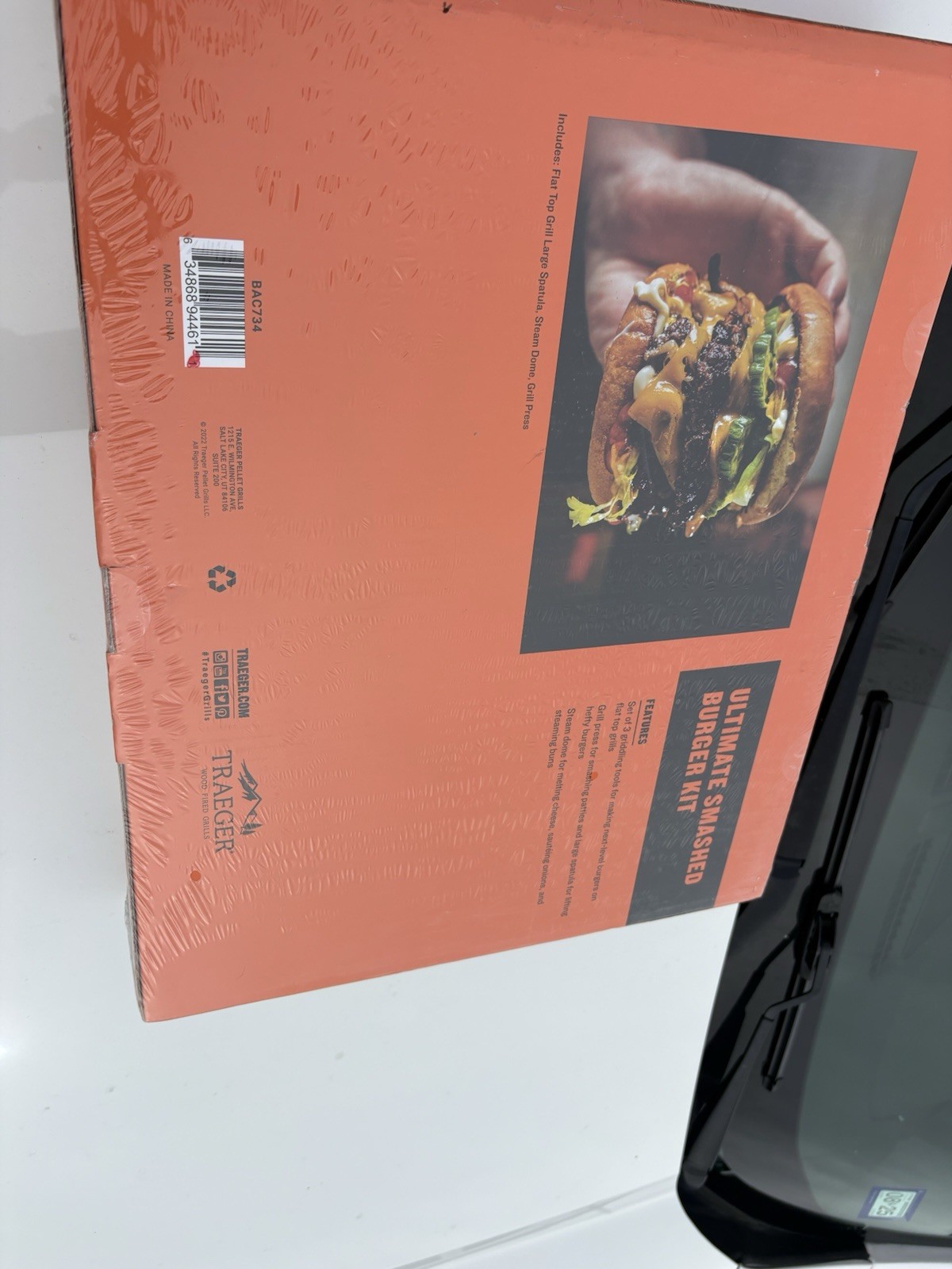 Traeger Ultimate Smashed Burger Kit BAC734 gallery