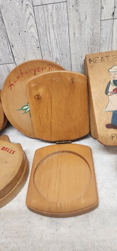 Lot Of 5 Vintage Wooden Hamburger & meatball Presses gallery