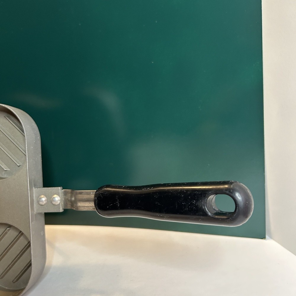 New/Unused Vintage Slider Burger Maker, Wood Handle $10