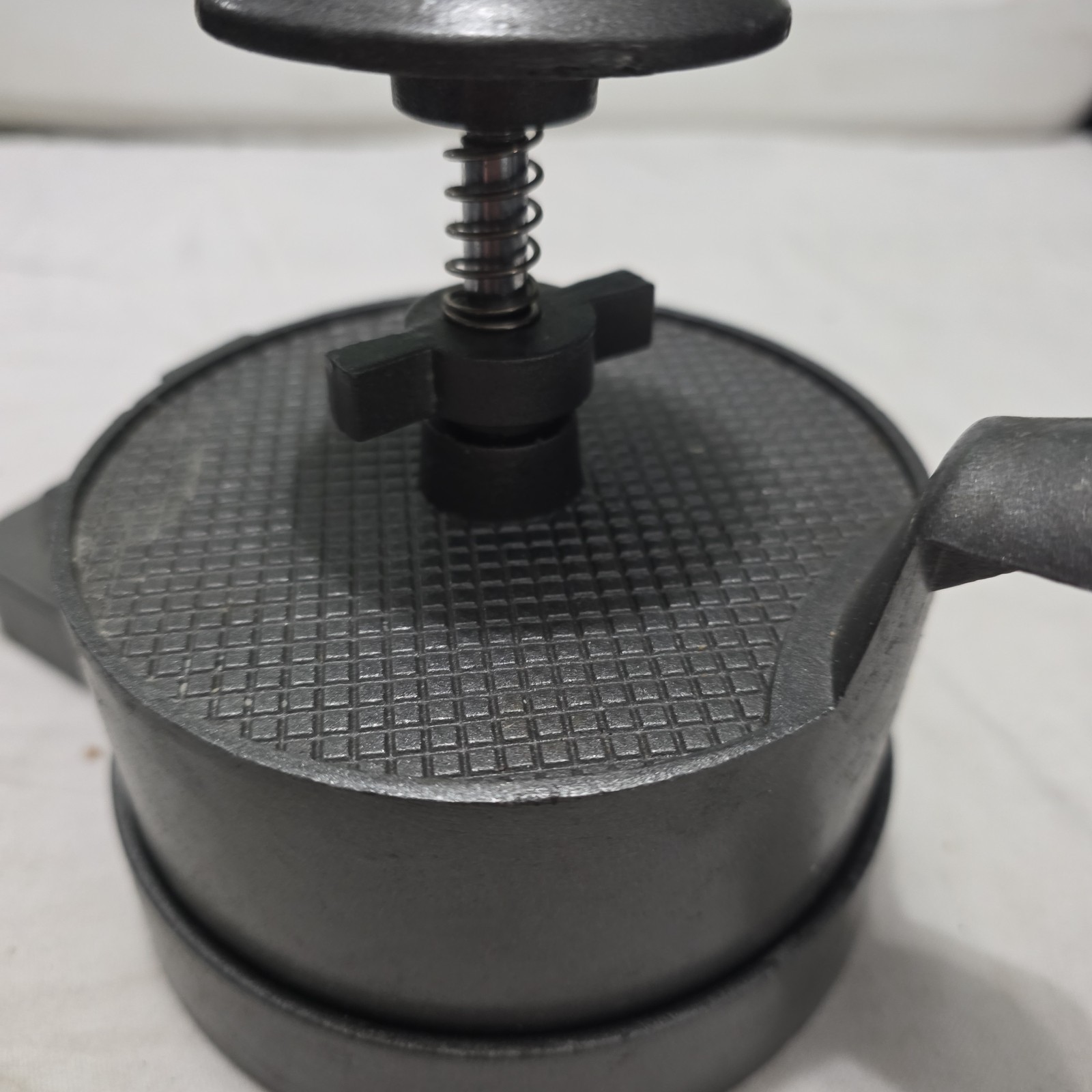 Single Hamburger Press Heavy Duty Cast Aluminum Patty Maker Adjustable Thickness gallery