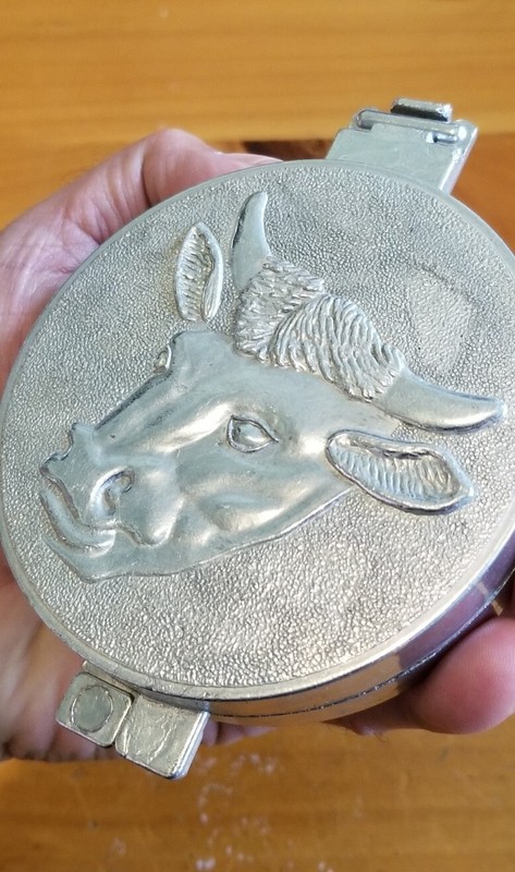 Vintage ALUMINUM 3.5” Hamburger Press Patty-Maker Meat Mold COW Bull Taiwan gallery
