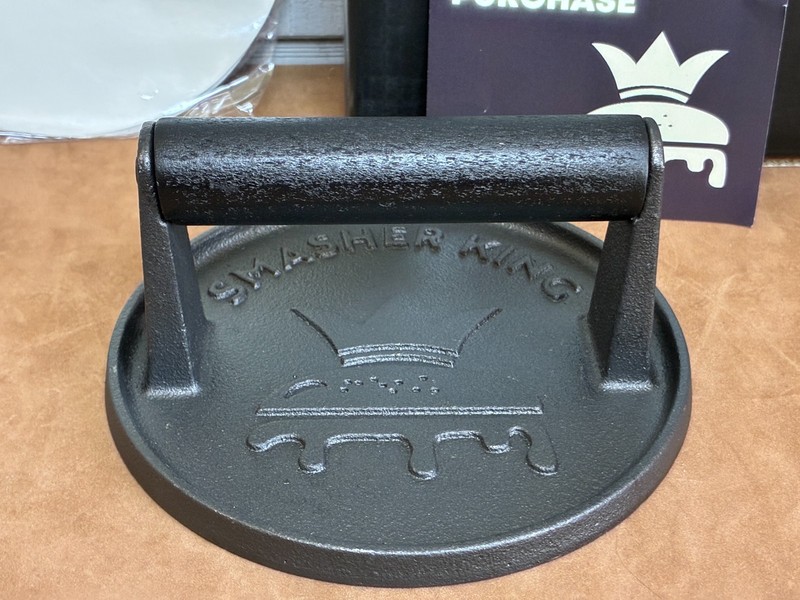 SMASHER KING Burger Press w/ Packet of Patty Paper ~ Premium Cast Iron ~ NIB gallery
