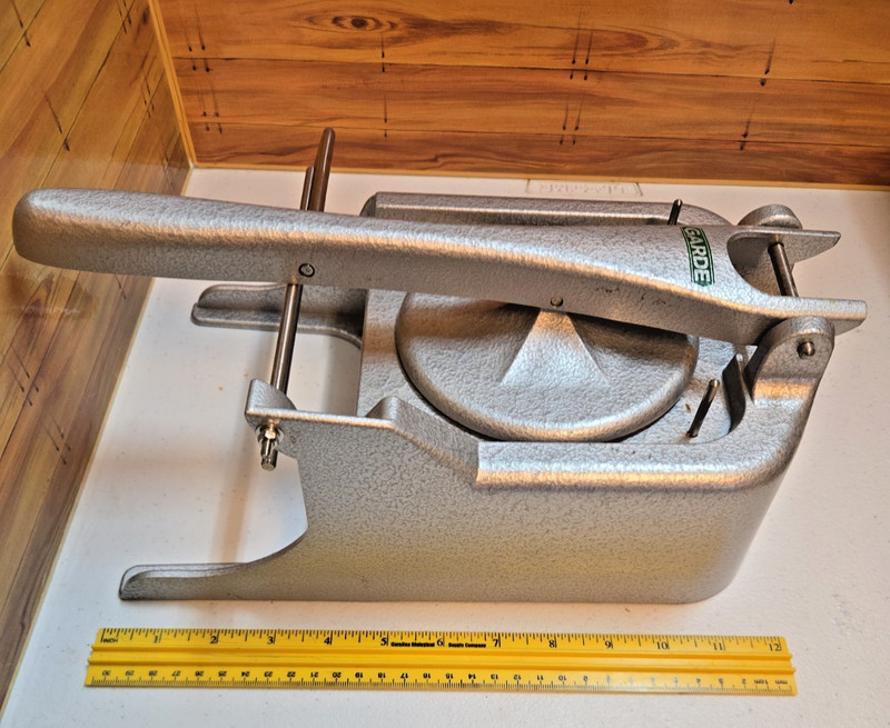 Garde HP1416 Hamburger Patty Molding Press; Cast Aluminum gallery