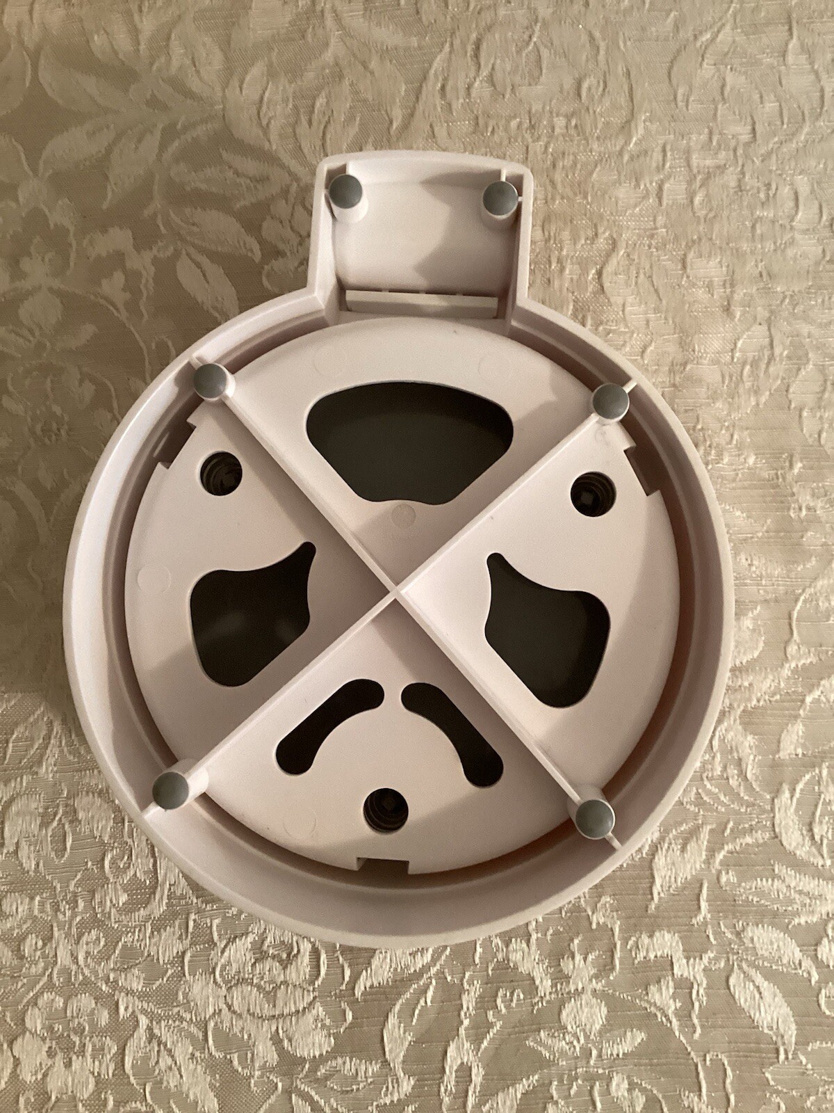 PAMPERED CHEF ONE PIECE HAMBURGER PRESS, RETIRED gallery