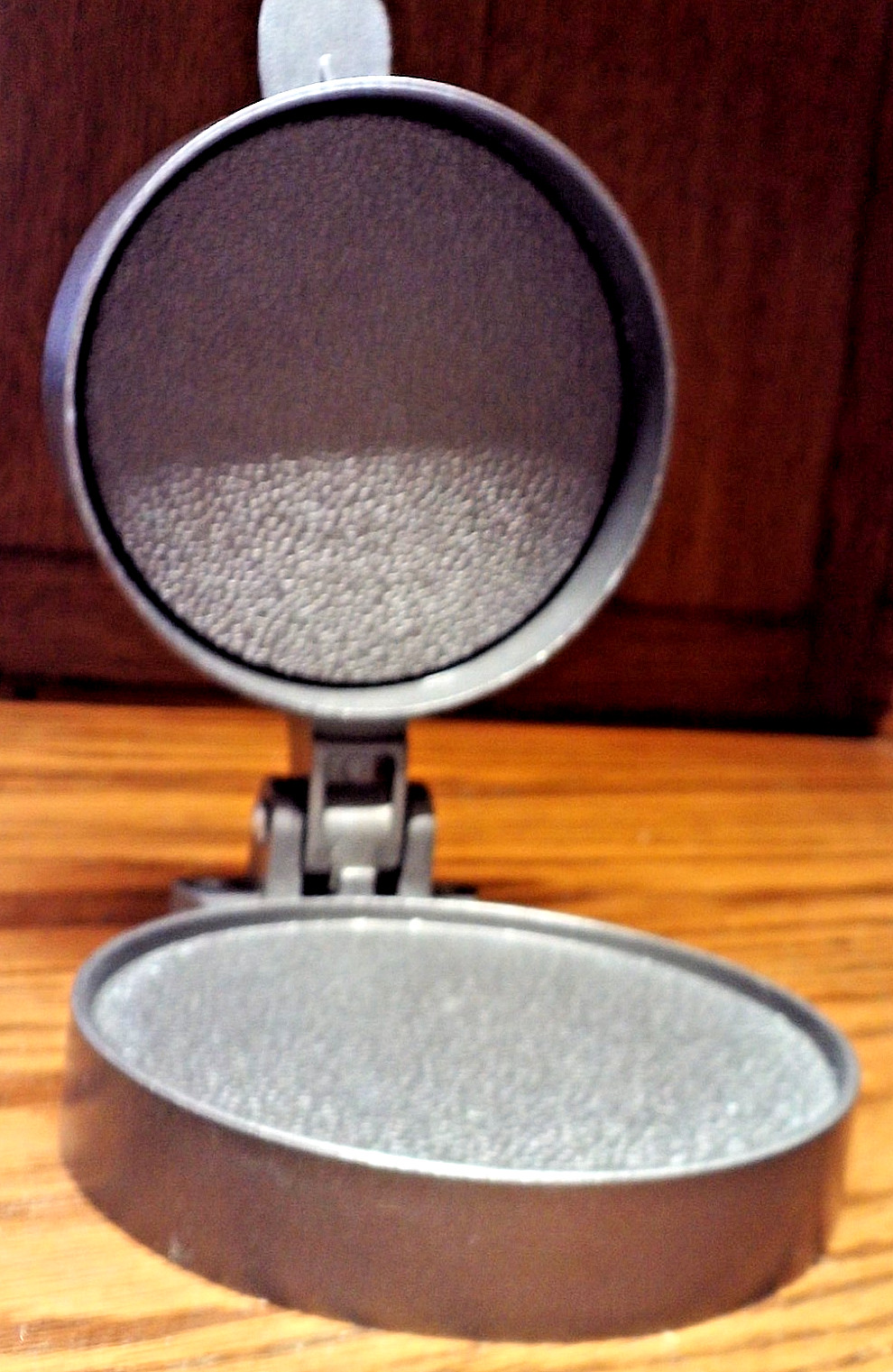 PROFESSIONAL Hamburger Press-Ground Beef Patty Maker-Hinged Lid-Aluminum J25 gallery