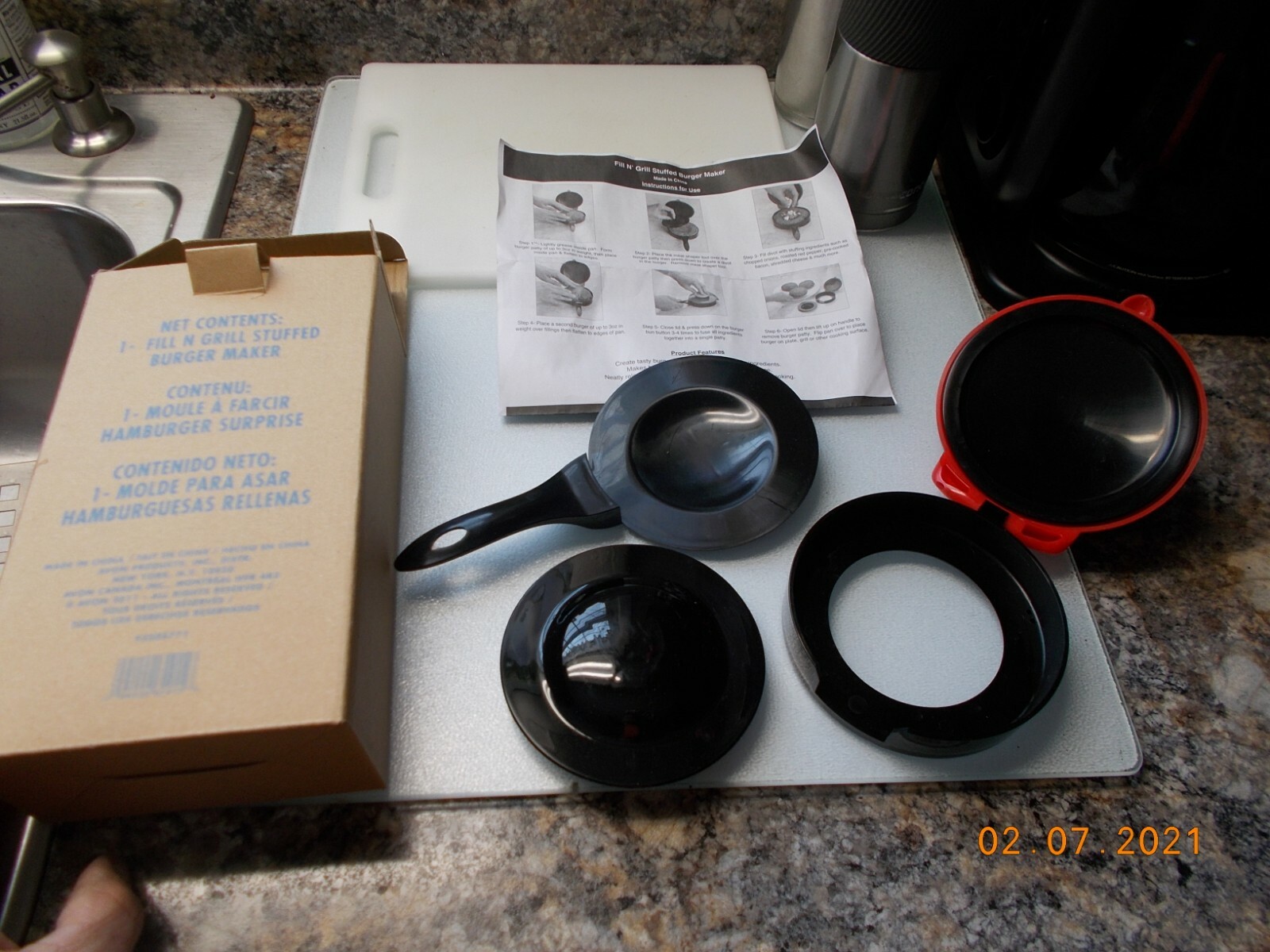 NIB Avon Fill N Grill Stuffed Burger Maker gallery