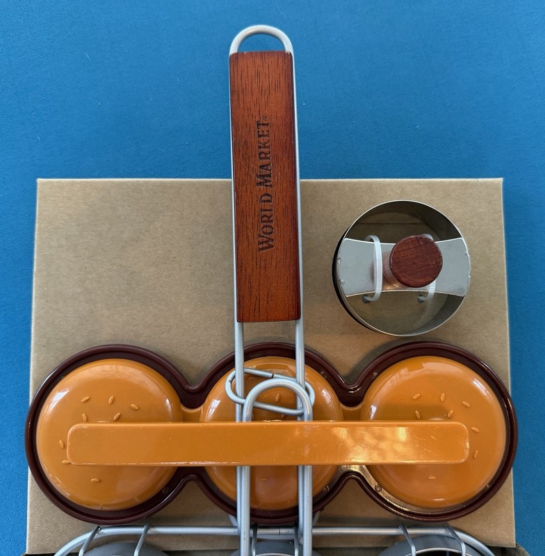 Deluxe Mini Burger Set, 9 Burgers, From World Market, Bun Cutter & Patty Maker gallery