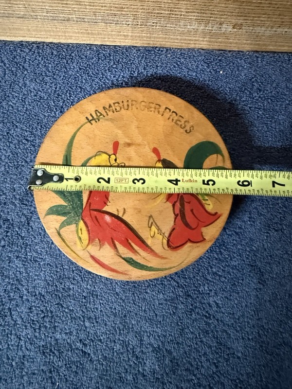 Vintage Round Wooden Hamburger Press With Two Roosters Fighting 6.0”. Japan gallery