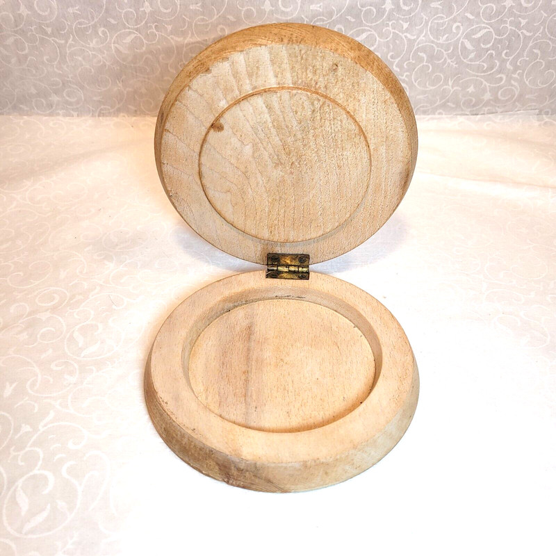 Vintage Wooden Round Hamburger Bull Press Rustic Farmhouse Decor 5 1/2" gallery