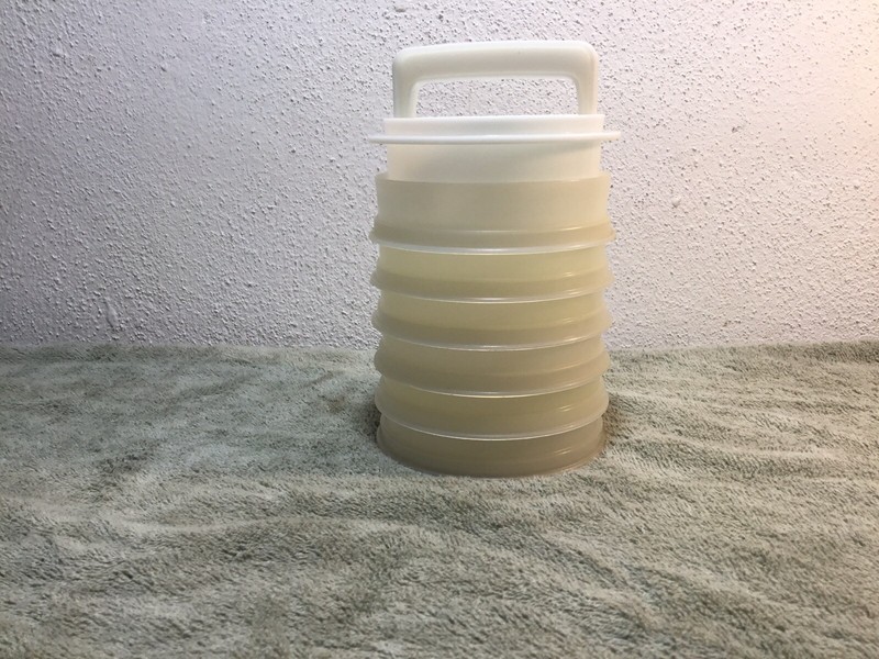 LOT of 6~Tupperware 4" Hamburger Patty Press Stack Freeze Keepers 882 (E) gallery