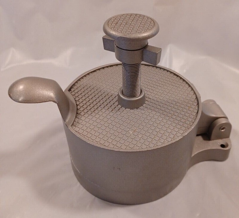 Weston Burger Hamburger Press , Makes 4 1/2" Patties, 1/4lb to 3/4lb Basic Model gallery