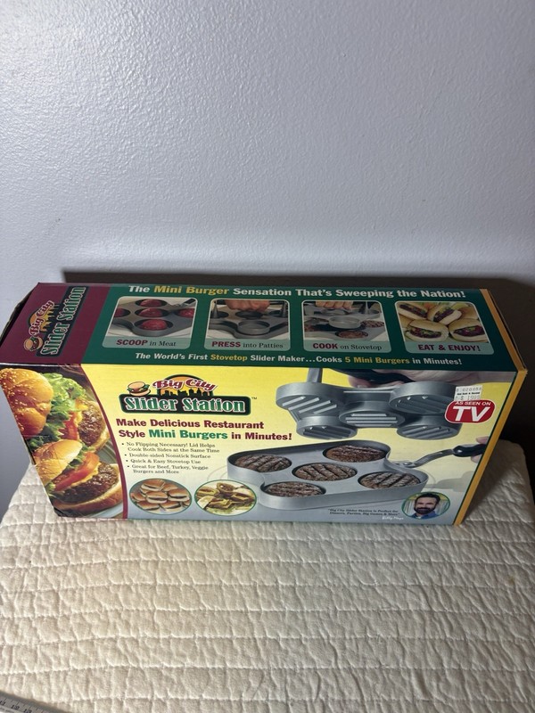Big City Slider Station Cookware Grill Press Makes 5 Mini Burgers New gallery