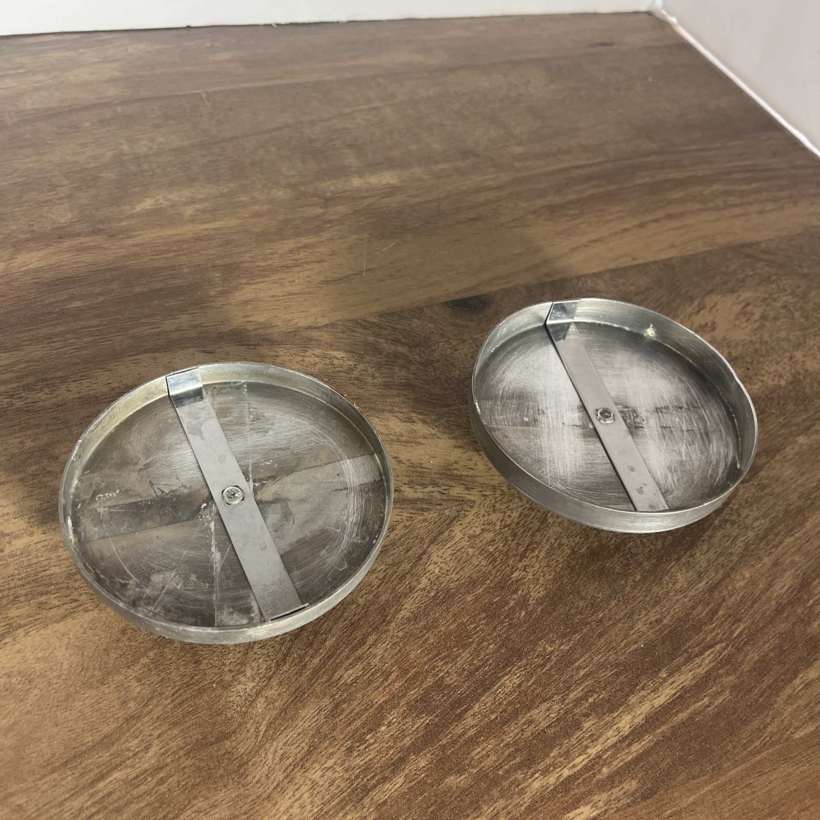 Vintage 1960s Heuck Burger Press Metal CIN'TI 20.0. US Pat D191367 Lot Of 2 gallery