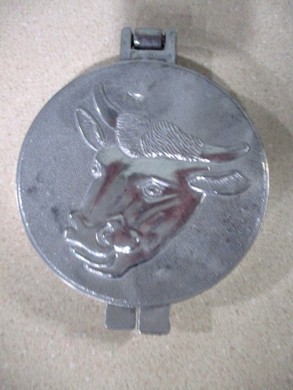 Hamburger burger meat press aluminum single burger manual press double sided cow gallery