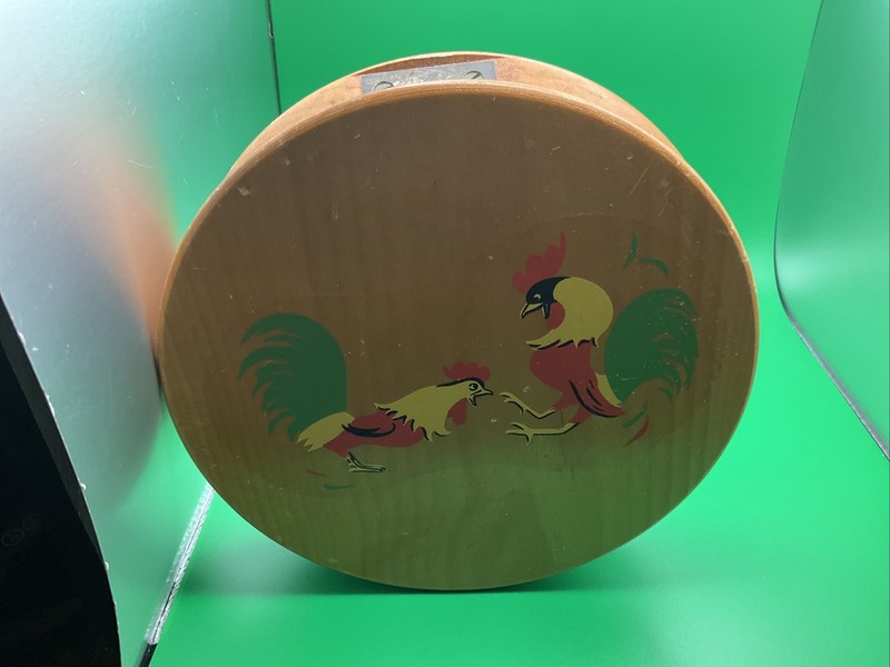 5 Inch Wood Hinged Hamburger or Tortilla Press Cock Fighting Roosters Vintage gallery