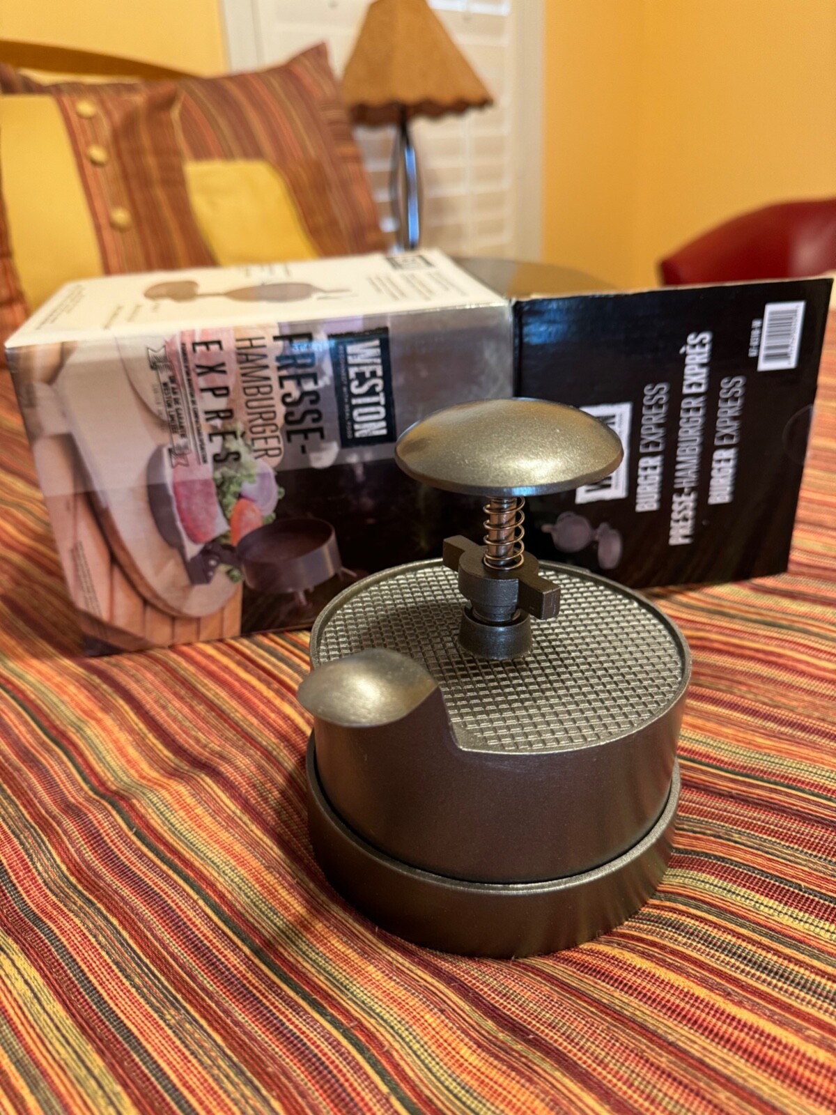 Weston Hamburger Press w/Patty Ejector NEW/open bx 07-0310-W w/200 waxed papers gallery