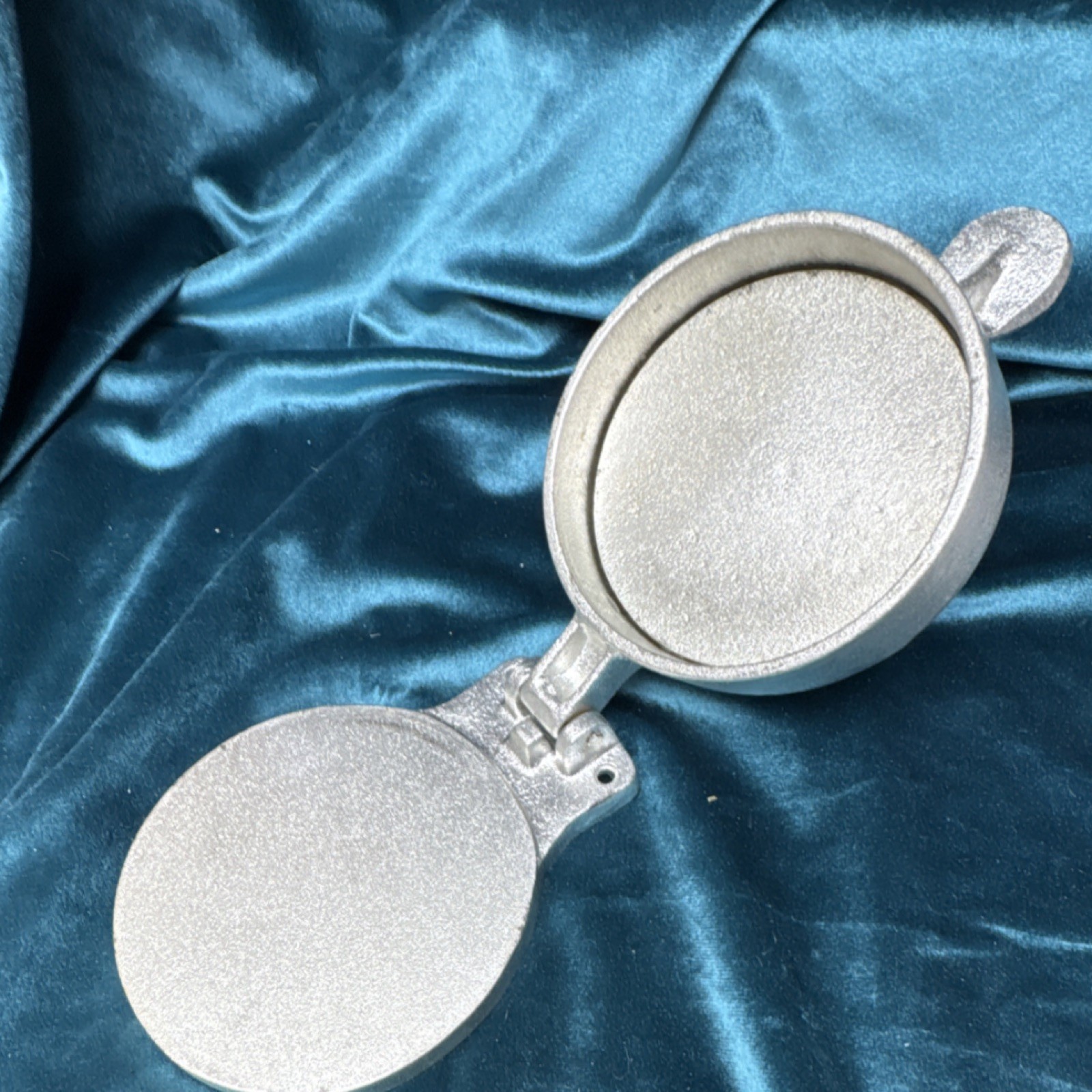 Large Cast Iron Single Burger Press Non-Stick Silver gallery