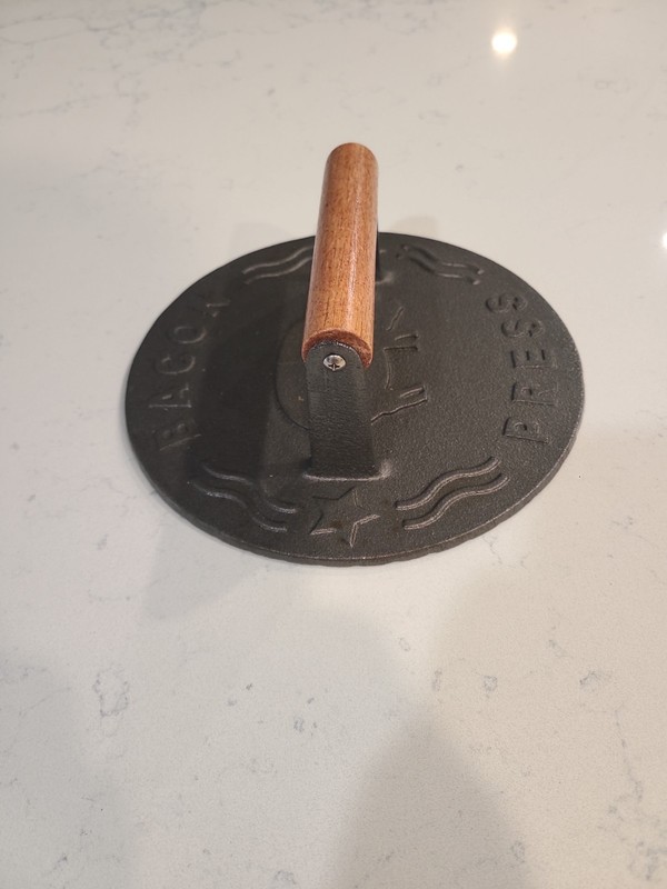 Bellemain Bacon Press 8.5in Round Heavy-duty Cast Iron Grill Press for Perfectly gallery