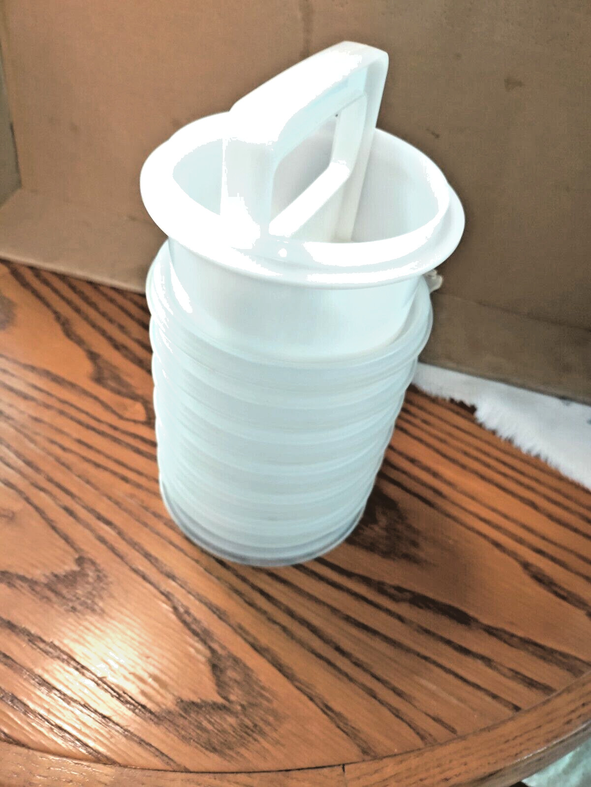 TUPPERWARE 6-QUARTER POUNDER HAMBURGER MOLDS LID, RING AND PRESS 882 gallery