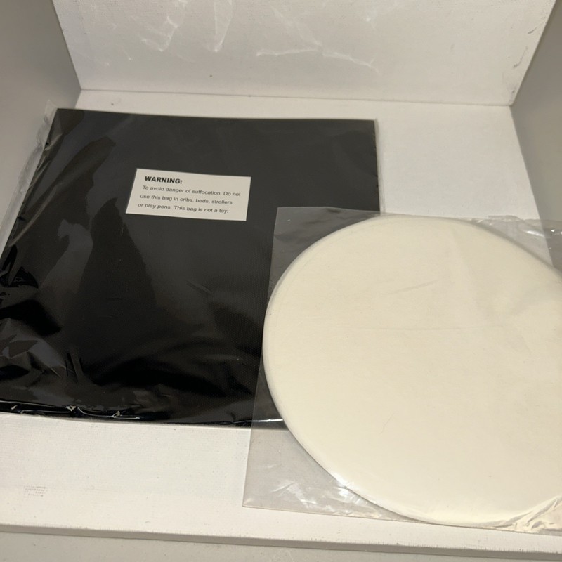 Shizzo Burger Press Kit, Cast Iron Rectangle & Round Grill Press (3-6) gallery