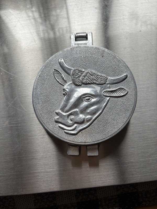 Vintage Aluminum Hamburger Press Bull Head Taiwan Cast Meat Patty Mold gallery