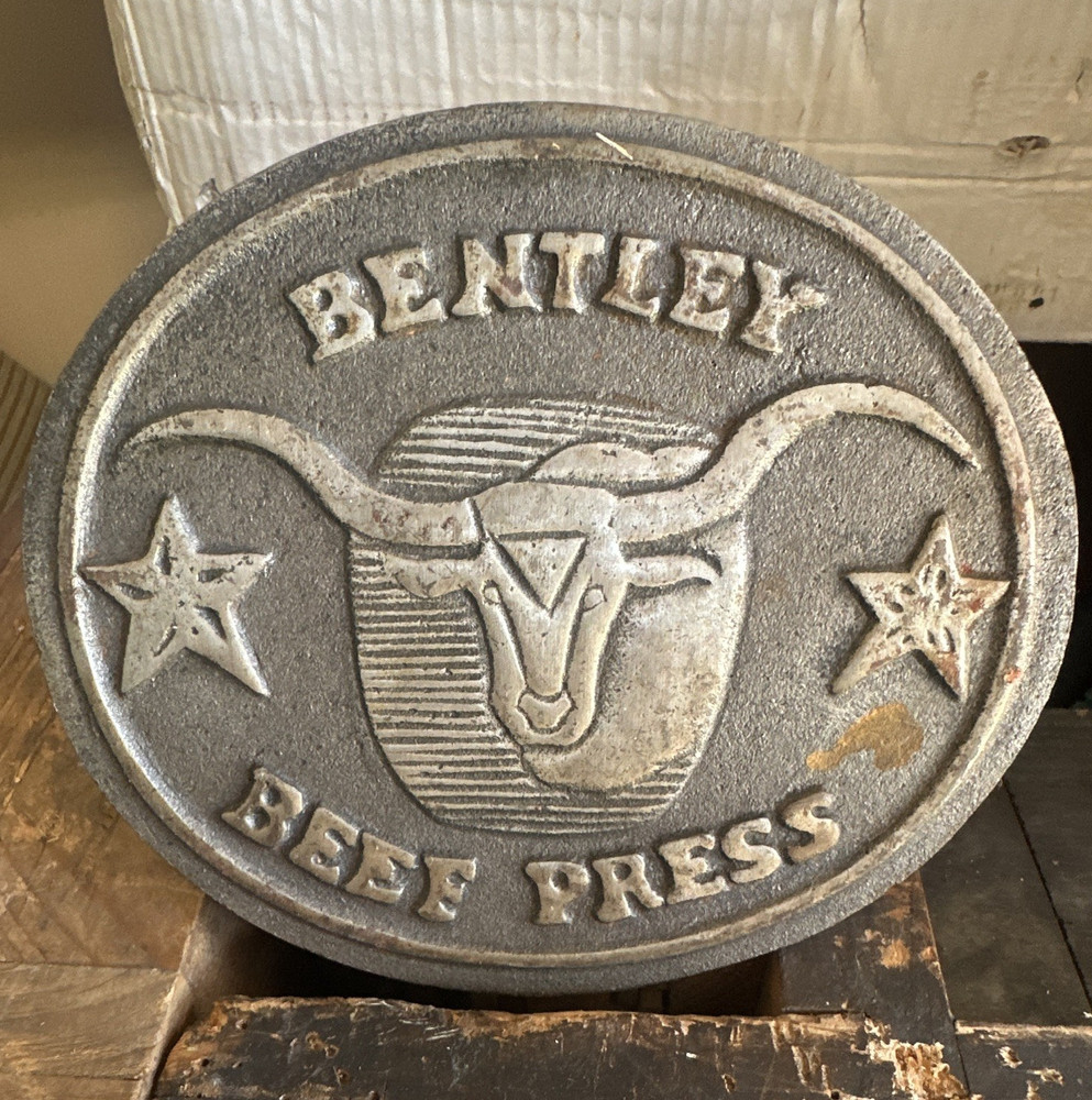 Bentley Beef Press No. 330 Cast Iron Burger Press Wood Handle 6 in Large