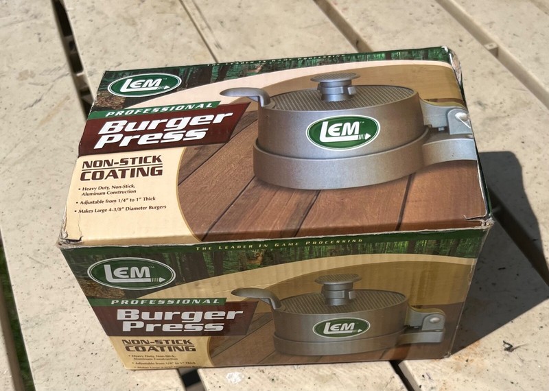 PROFESSIONAL LEM BURGER PRESS -NON STICK COATING gallery