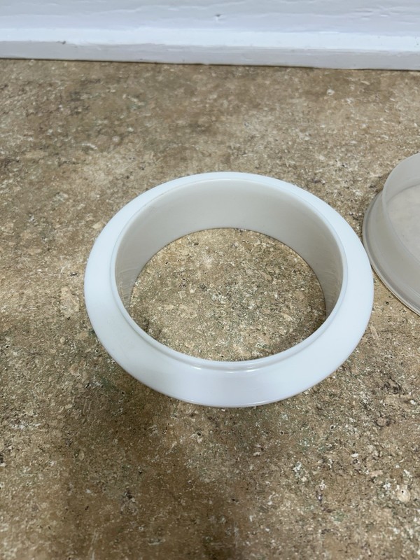 Tupperware Large Burger Press Ring & 1 Keeper #1926 NO SEAL gallery